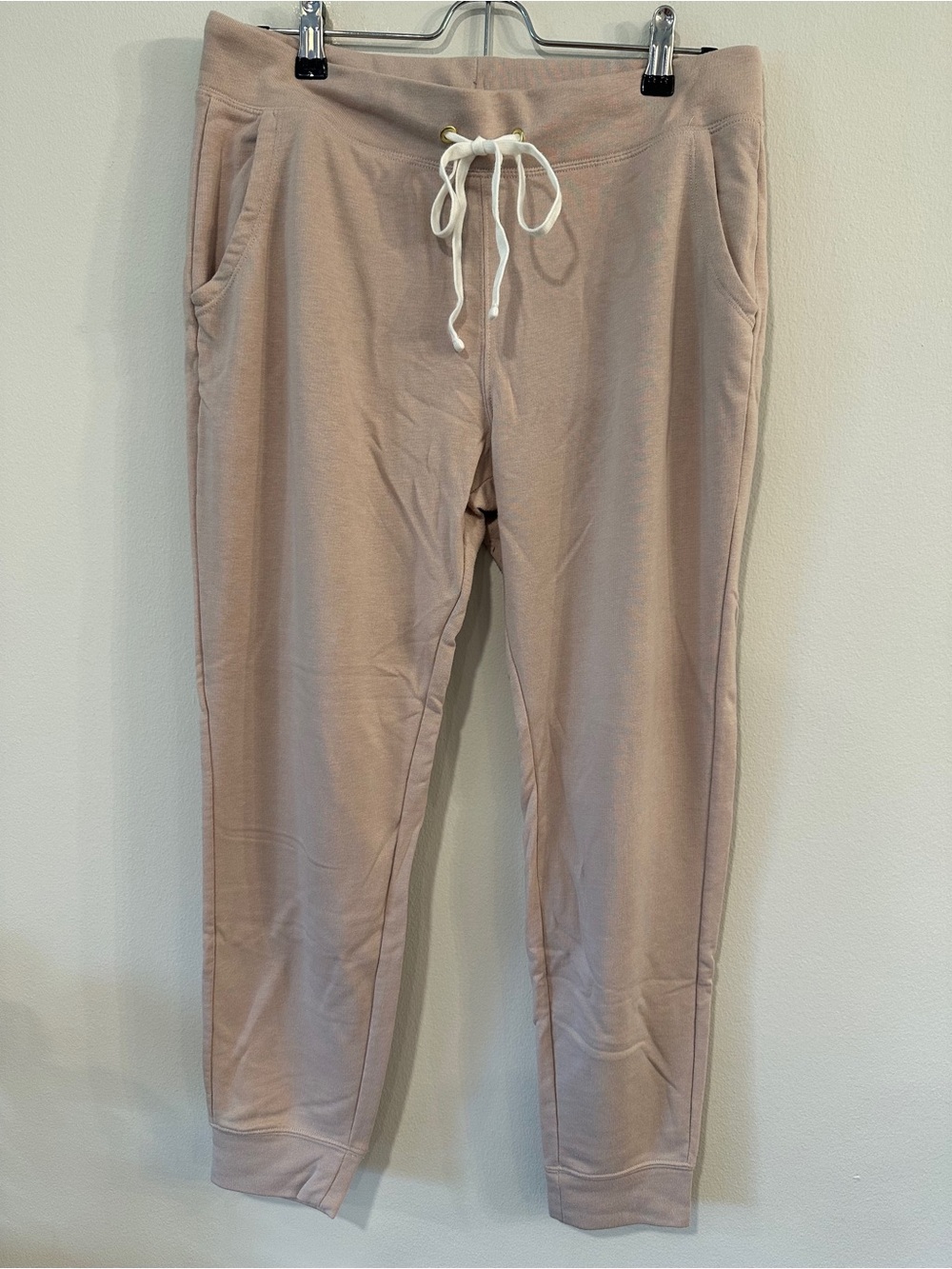 Old Navy Women’s Slim Jogger Pants in Light Pink